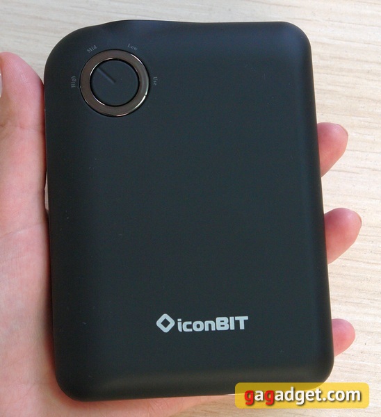 Микрообзор портативного зарядного устройства Iconbit FTB13000DUO высокой емкости
