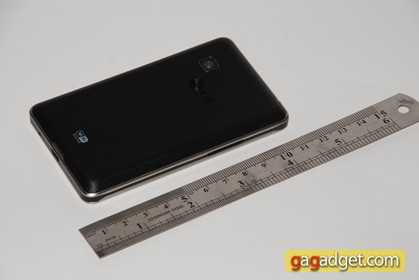 Беглый обзор телефона с поддержкой двух сим-карт  LG T370-2