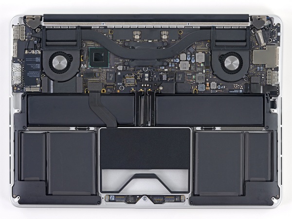 Разборка MacBook Pro Retina 13 силами iFixit и... котёнка-5