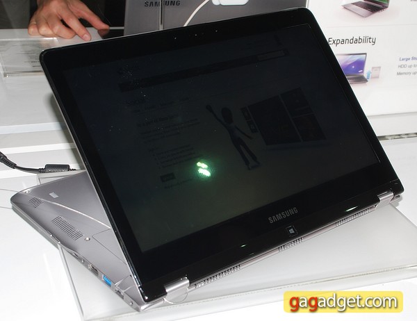 Ультрабук Samsung 5 серии с сенсорным дисплеем, разворачивающимся на 360 градусов-10