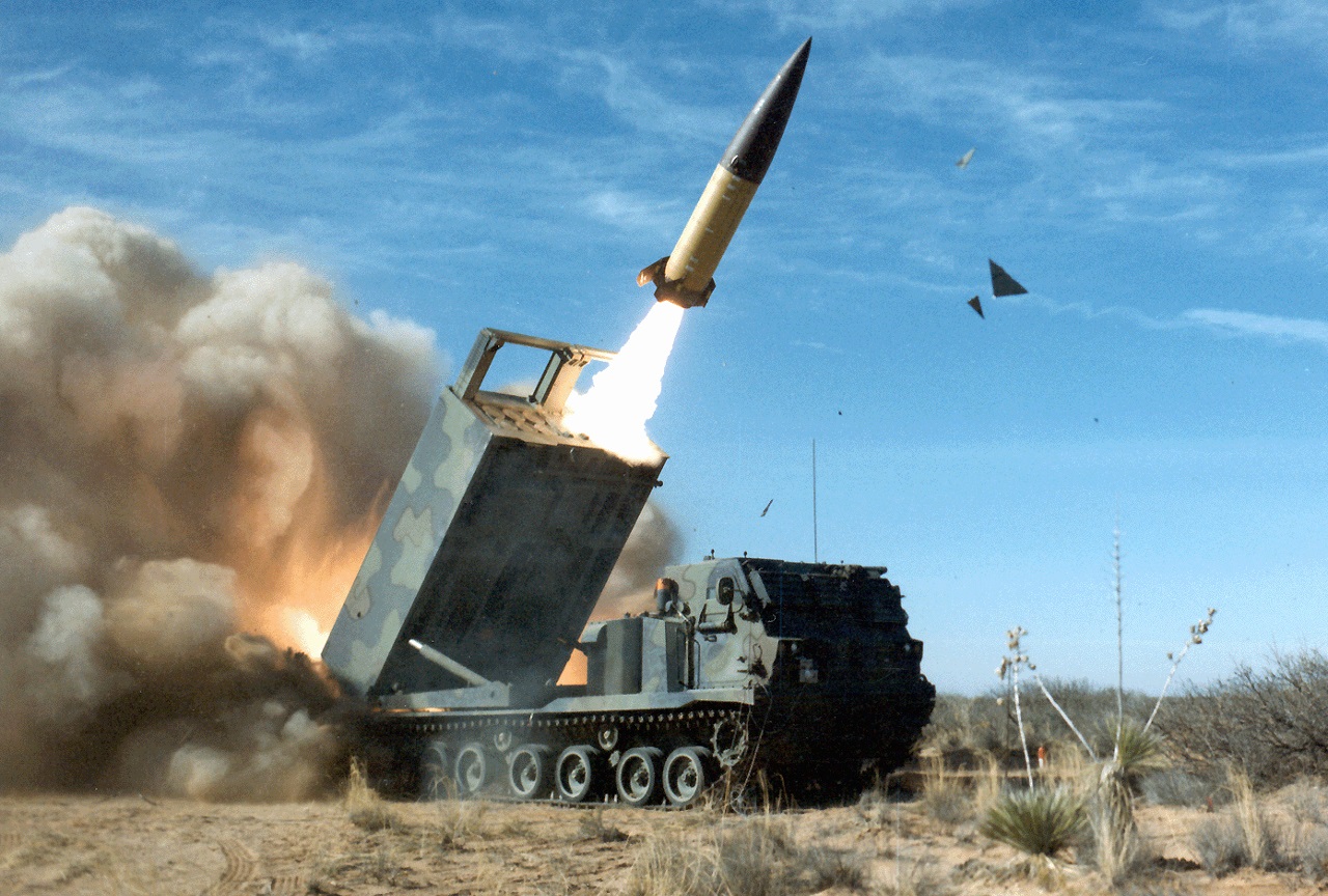 La Gran Bretagna vuole acquistare missili con una gittata di lancio fino a 300 km per l'Ucraina