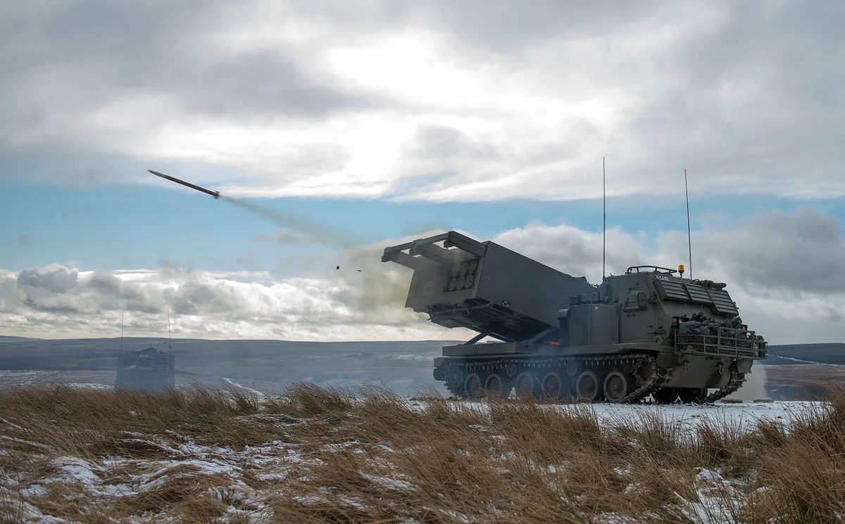 Il Regno Unito darà all'Ucraina altri tre sistemi missilistici M270 MLRS e munizioni aggiuntive