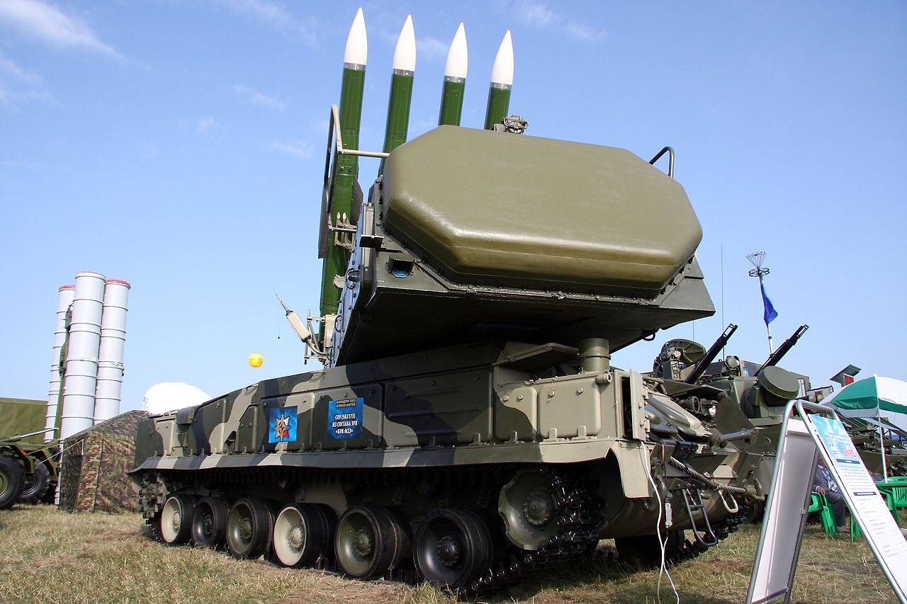 Les Russes apportent de rares SAM Buk-M2 en Ukraine pour intercepter les missiles HIMARS GMLRS