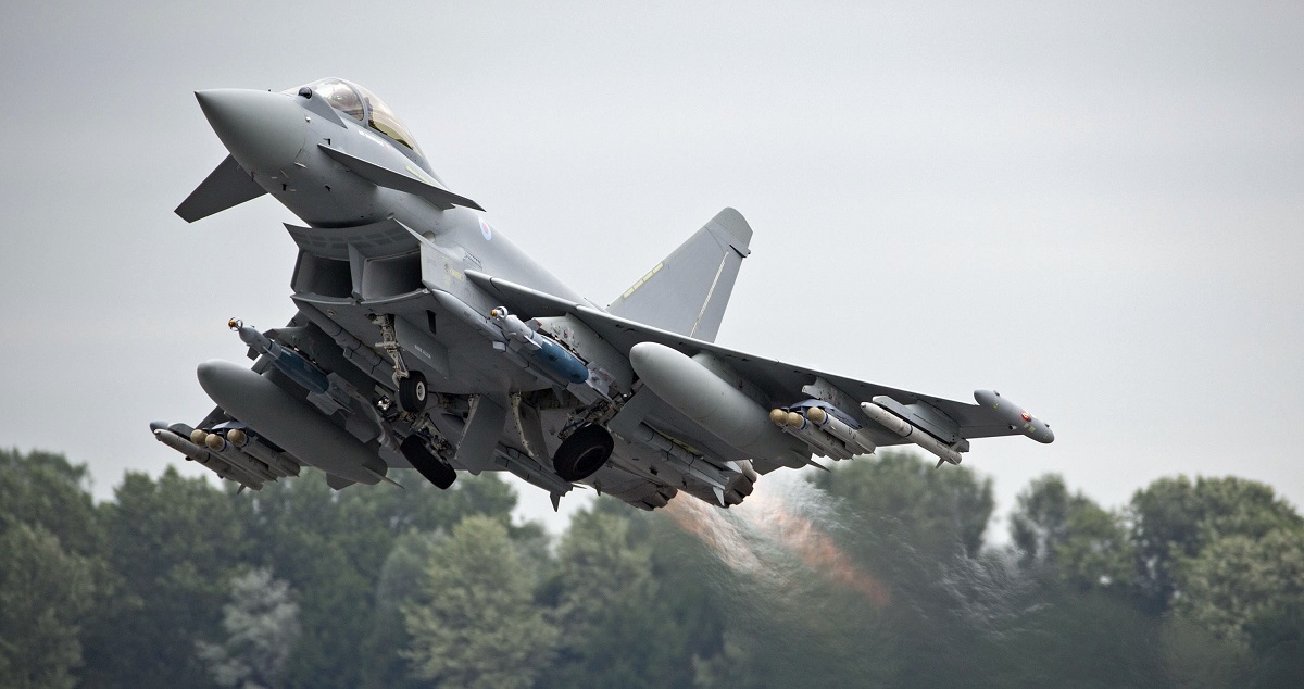 The UK will send Eurofighter Typhoon FGR4 fighter jets to Finland to test the ability to take off and land on a motorway track