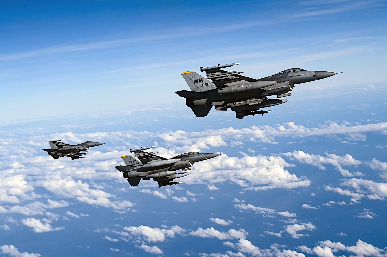 L'Ukraine pourra recevoir des chasseurs F-16 Fighting Falcon après la modernisation des aérodromes
