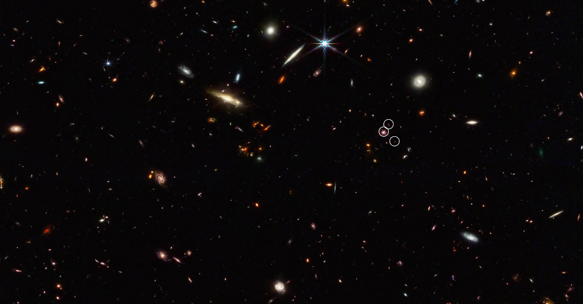 James Webb ontdekte aan het begin van het heelal het begin van filamentachtige structuren op basis van donkere materie 3 miljoen lichtjaar lang
