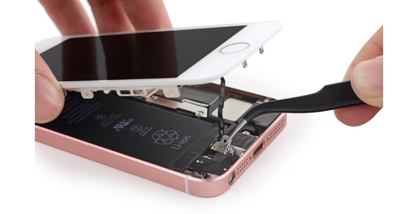 Выпуск одного Apple iPhone SE стоит около $160