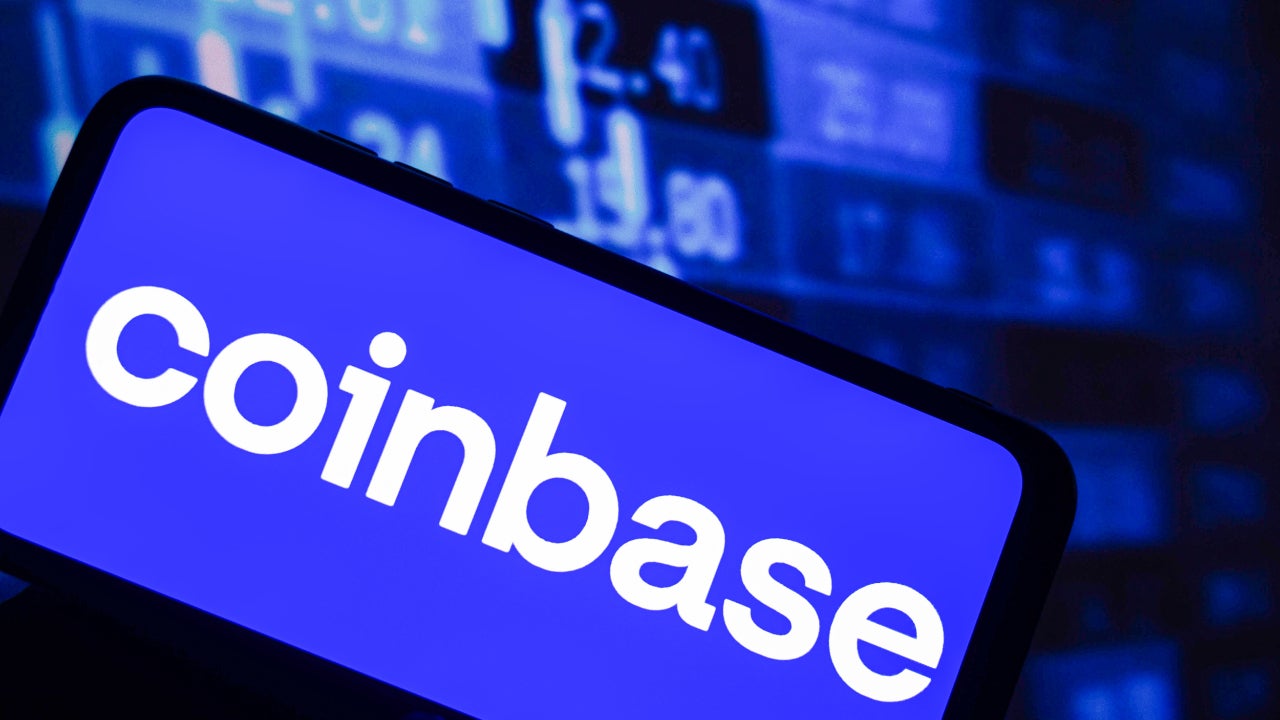 Криптовалютна біржа Coinbase позбавляється російських клієнтів