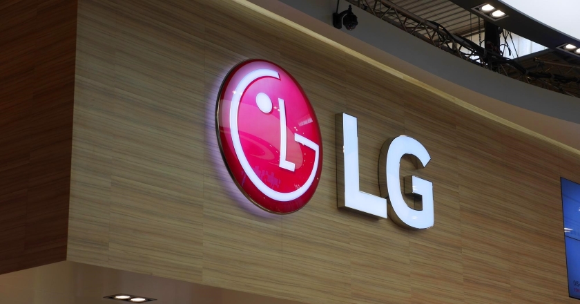LG запатентовала дизайн смартфона с фронтальной камерой под дисплеем