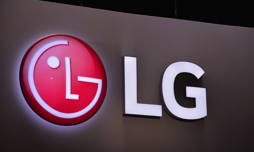 LG зарегистрировала три возможных названия своего складного смартфона