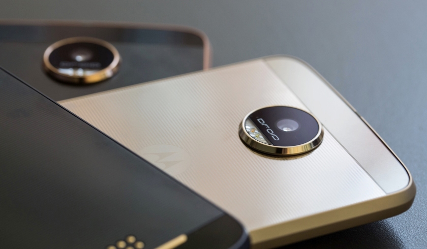 Motorola в сотрудничестве с iFixit выпустила наборы запчастей для ремонта своих смартфонов