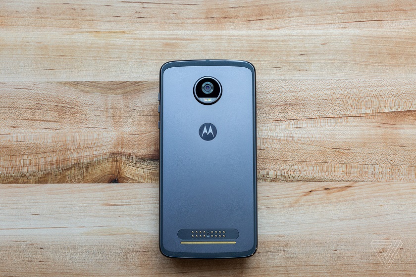 Motorola Moto Z2 перед анонсом показался в GFXBench