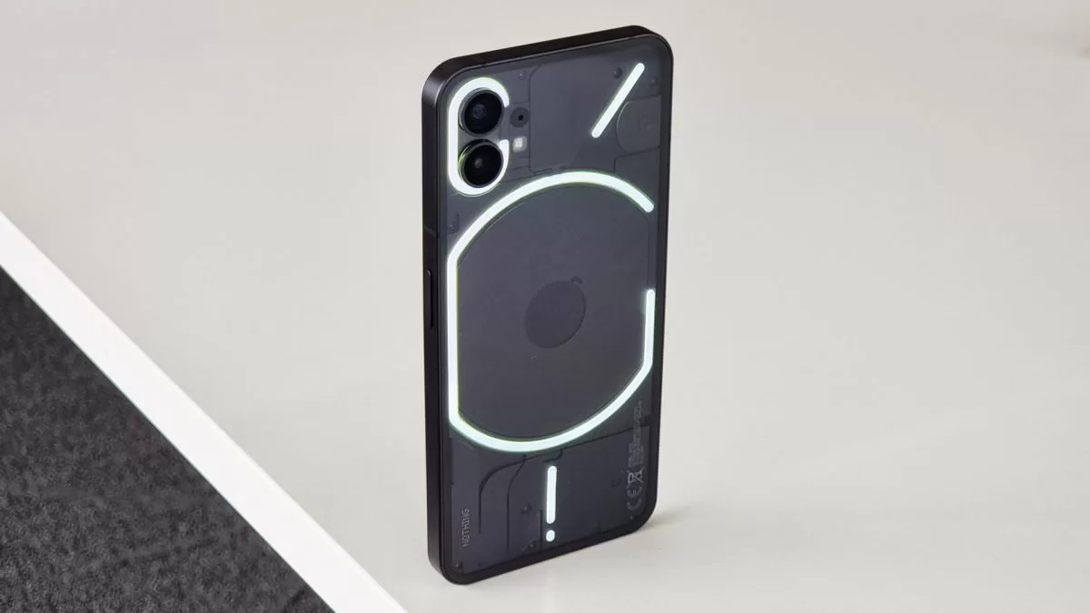 Nada CEO: Nothing Phone (2) saldrá a la venta en julio