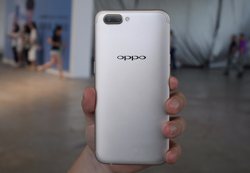 Рекламные буклеты раскрыли характеристики смартфонов Oppo R11 и R11 Plus