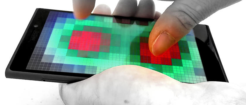 Дисплей с технологией Pre-Touch Sensing определяет положение пальцев до касания