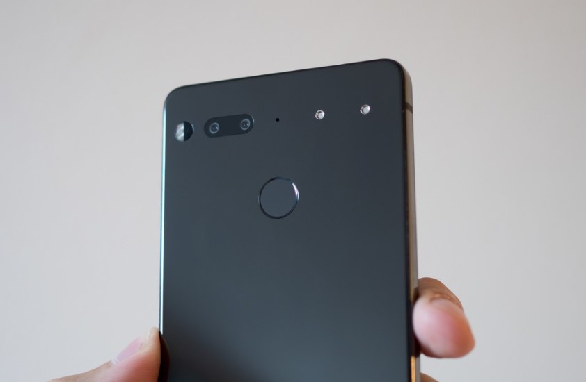 Essential Phone received a major update for the camera