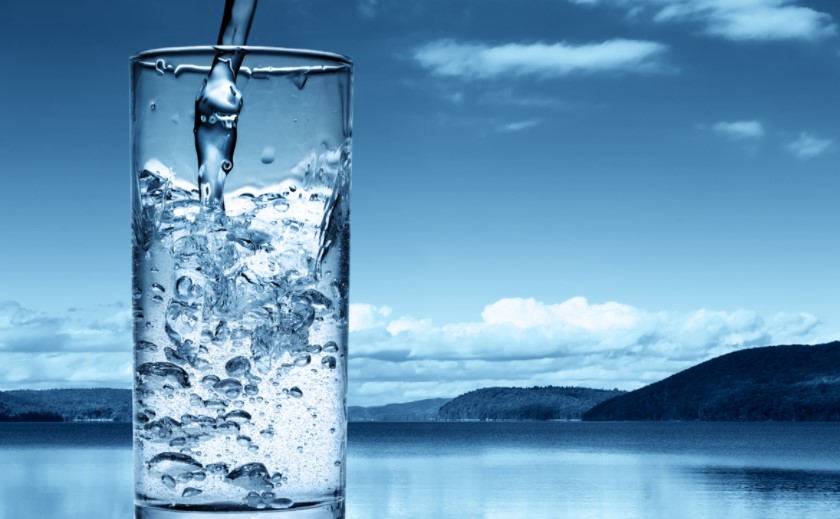 Ученые изобрели нанопленку для очистки воды за один шаг