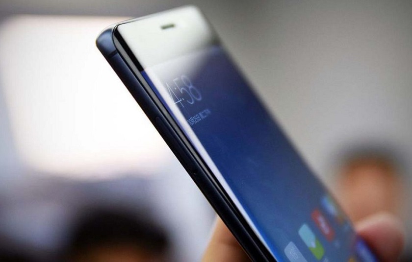 Xiaomi готовит к выпуску Mi Note 3 с двойной камерой и безрамочным дисплеем