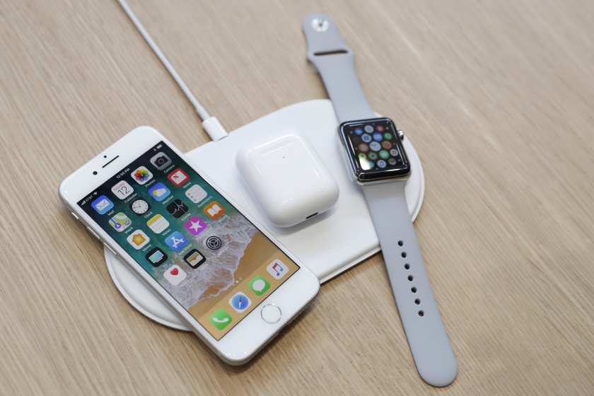 Док-станцию беспроводной зарядки Apple AirPower могут выпустить осенью