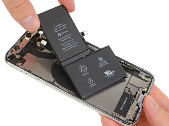 Apple artificially slows down the iPhone 6S with old batteries