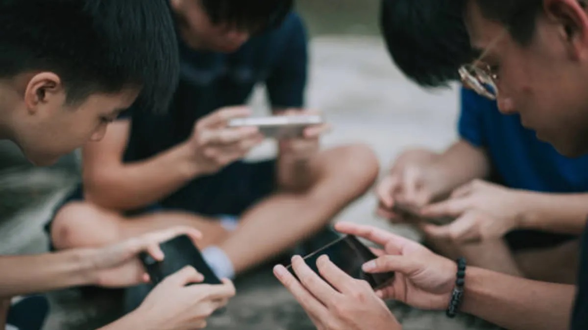 Le village indien a officiellement interdit aux enfants de moins de 18 ans d'utiliser des smartphones. Amendes en cas d'infraction