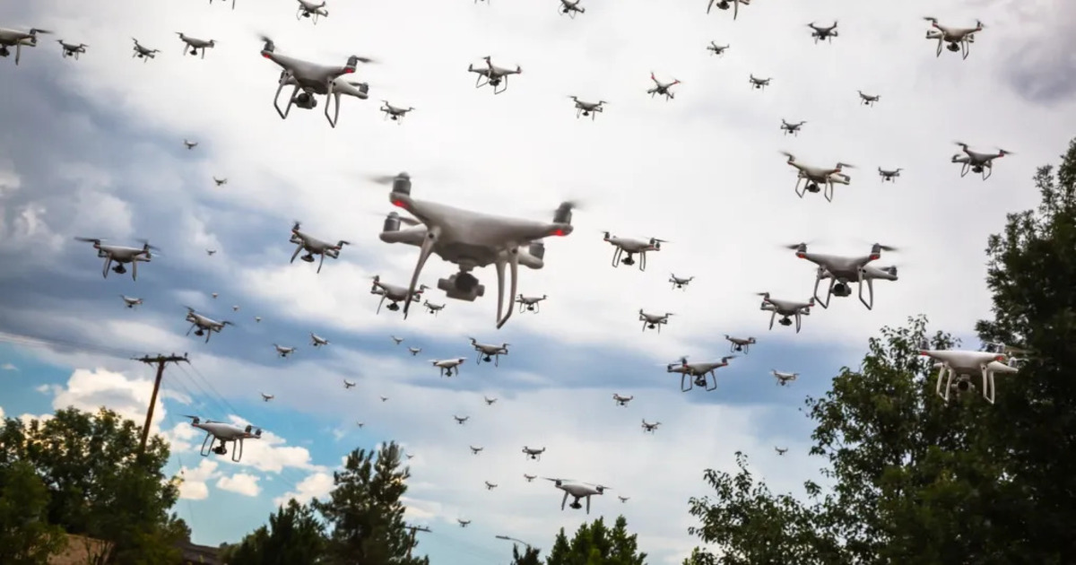 Dänemark hat eine Drohne entwickelt, die sich über Stromleitungen auflädt (Video)