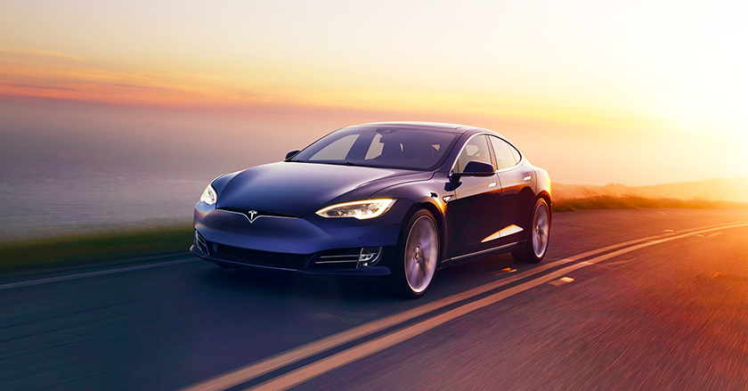 Финальная версия Tesla Model 3 будет представлена в июне, электрический грузовик Tesla - в сентябре
