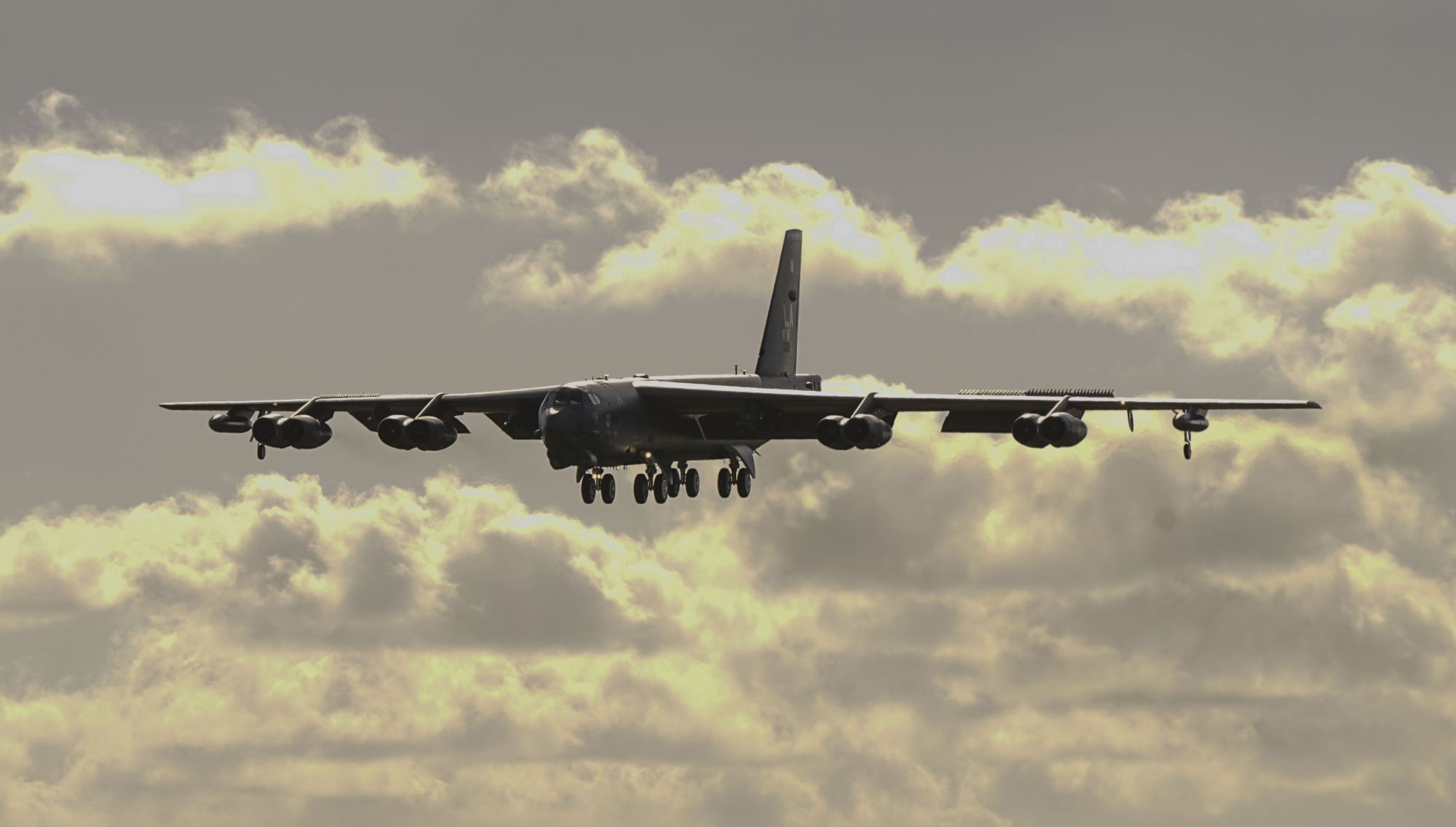 L'US Air Force a envoyé des bombardiers nucléaires B-52H dans la zone où la Russie a lancé des missiles supersoniques SS-N-22 Sunburn.