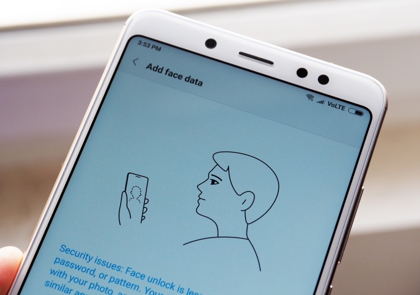 Смартфон Xiaomi Mi 5 получил функцию Face Unlock