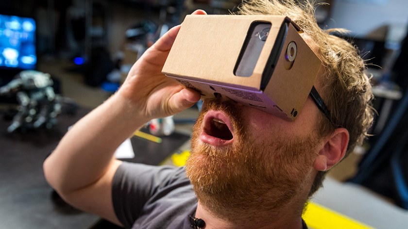 Google может выпустить конкурента Oculus Rift