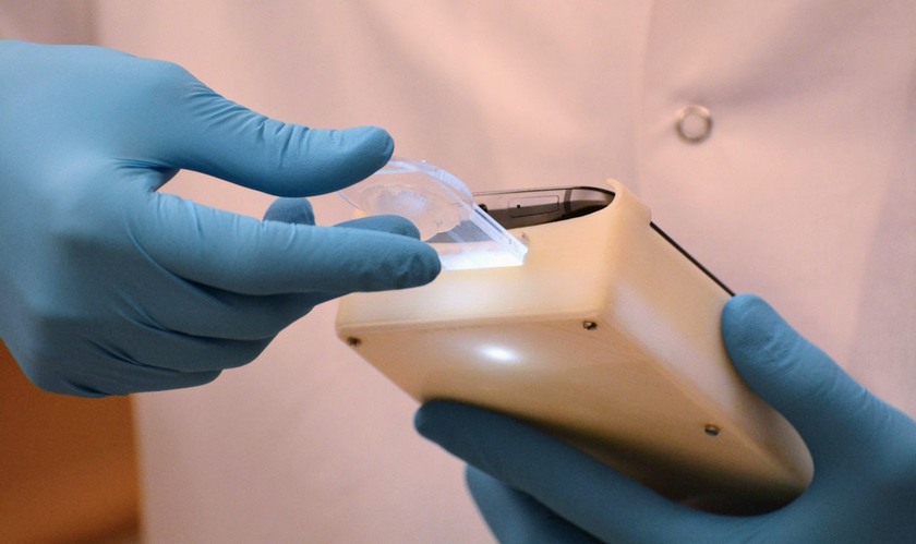 Гаджет за $5 превращает смартфон в анализатор спермы