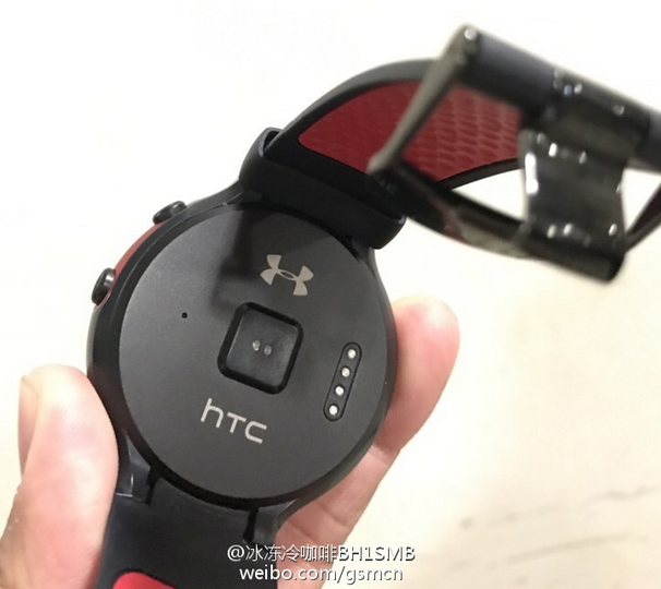 Смарт-часы HTC на Android Wear показали вживую