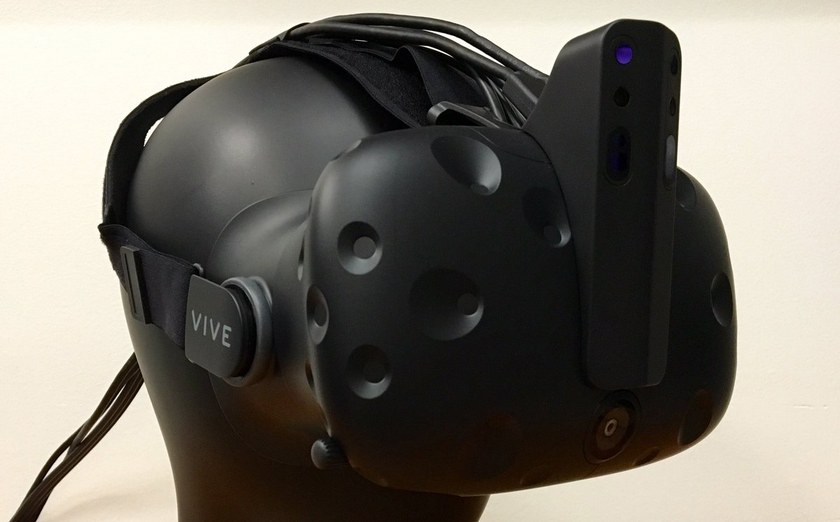 Intel показала «рогатый» шлем HTC Vive