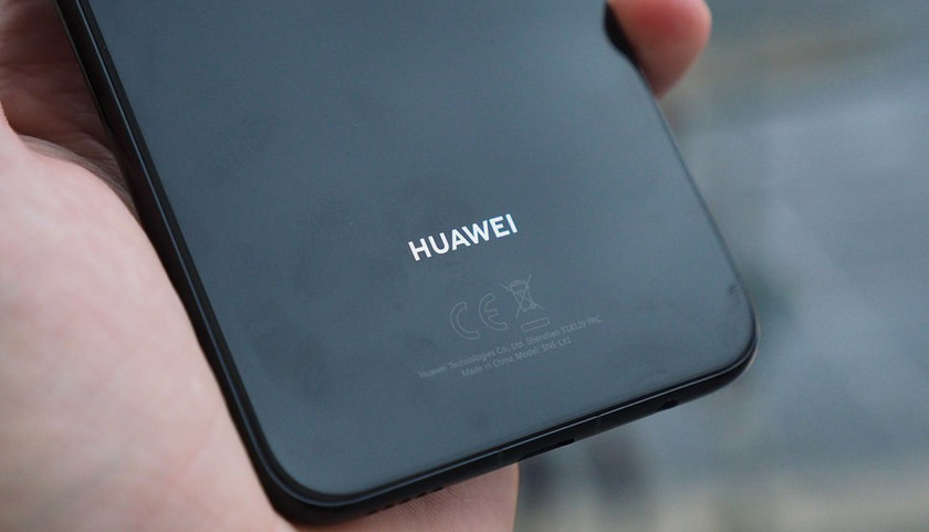 Huawei выпустит беспроводную зарядку для Mate 20 и Mate 20 Pro