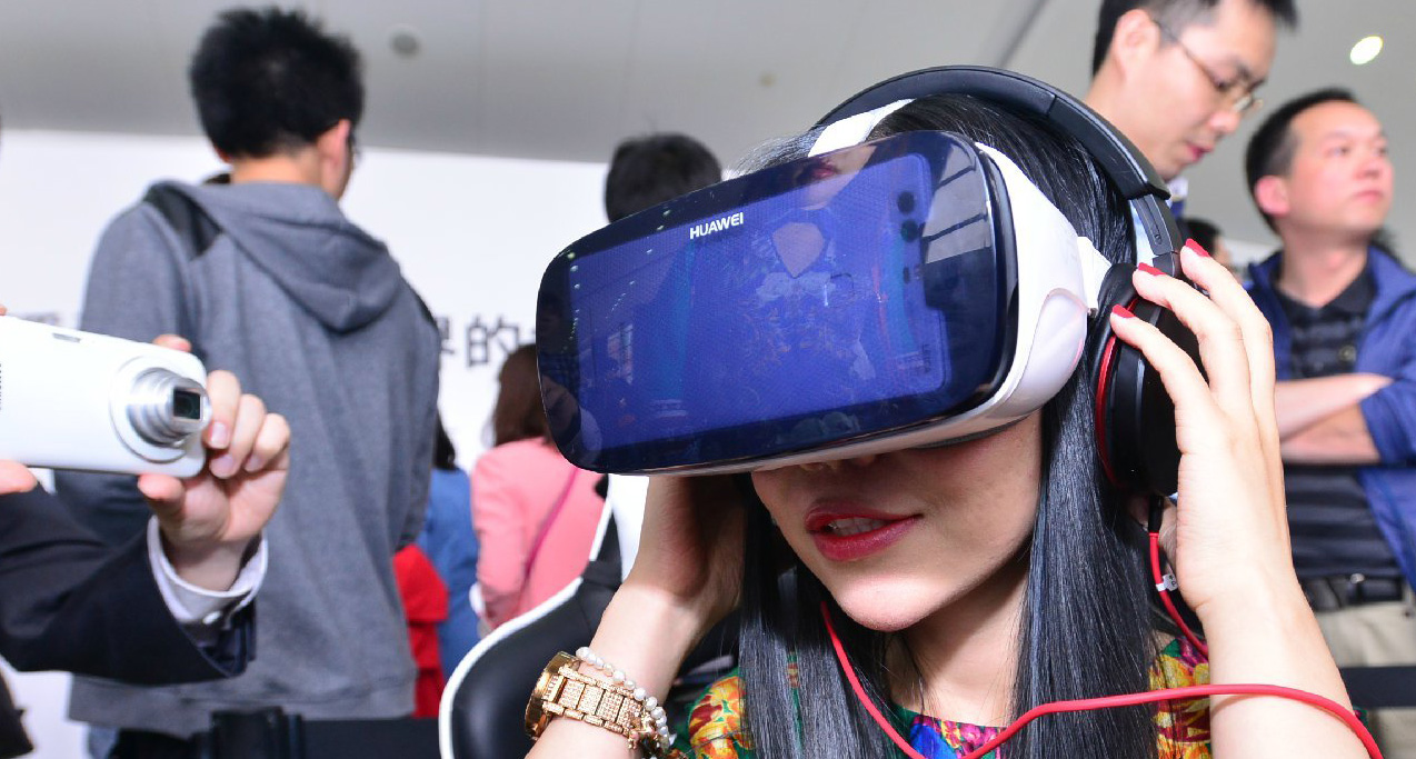 Huawei показала шлем виртуальной реальности