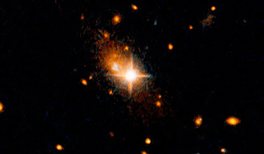 Телескоп Hubble нашел черную дыру, которая вылетела за пределы своей галактики