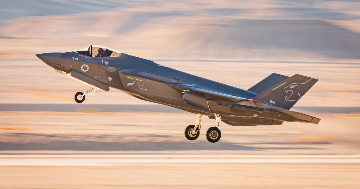 Lockheed Martin hat drei Kampfflugzeuge der fünften Generation vom Typ F-35 Lightning II an Israel übergeben