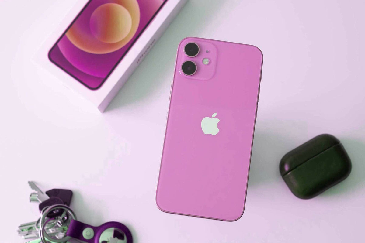 Hit the market: the new iPhone 13 in pink and blue sold out in minutes