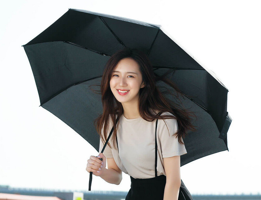 Xiaomi sprzedaje automatyczny parasol Pinlo Automatic za 13 USD