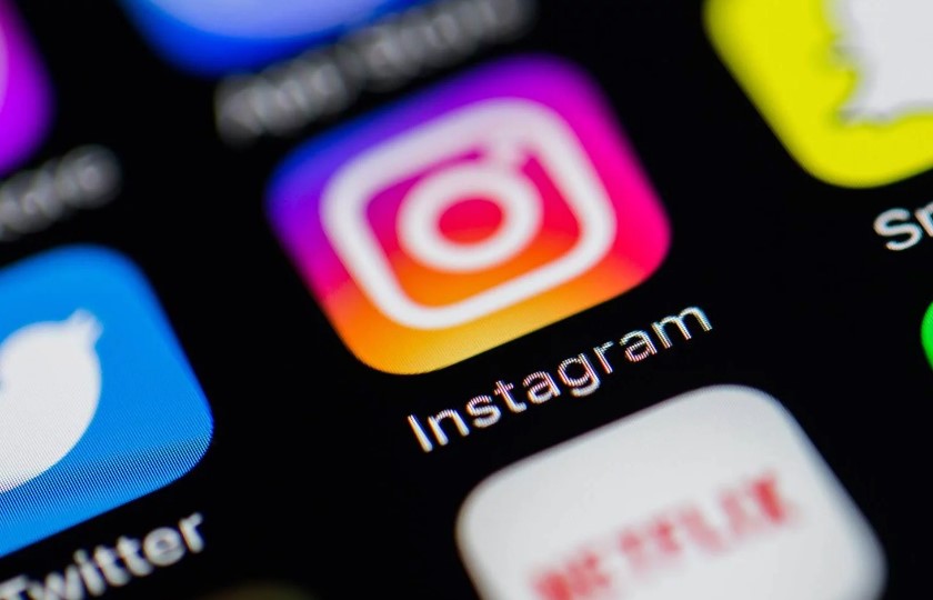 Instagram позволит подписываться на аккаунты с помощью камеры смартфона