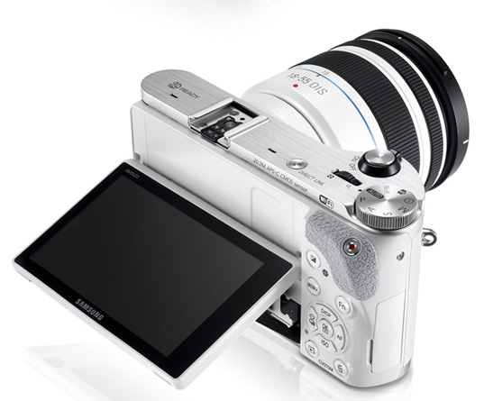 Samsung NX300: новый флагман гибридных камер-5