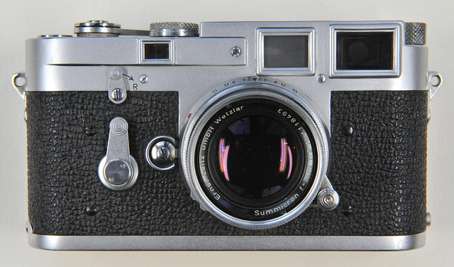 10 легендарных фотоаппаратов XX века-3