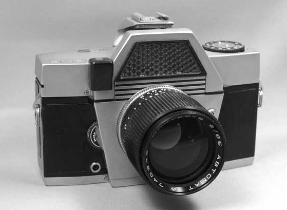 10 легендарных советских фотоаппаратов-5