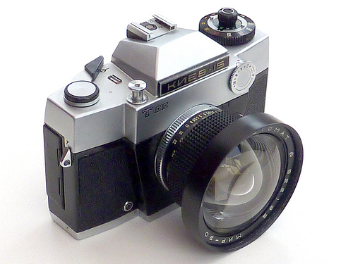 10 легендарных советских фотоаппаратов-6