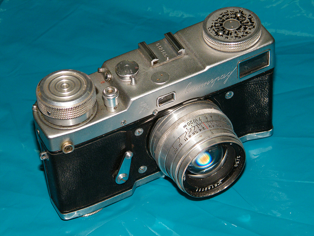 10 легендарных советских фотоаппаратов-2