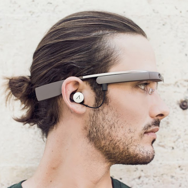Google Glass 2: в очках Google появится отключаемый монофонический наушник-2