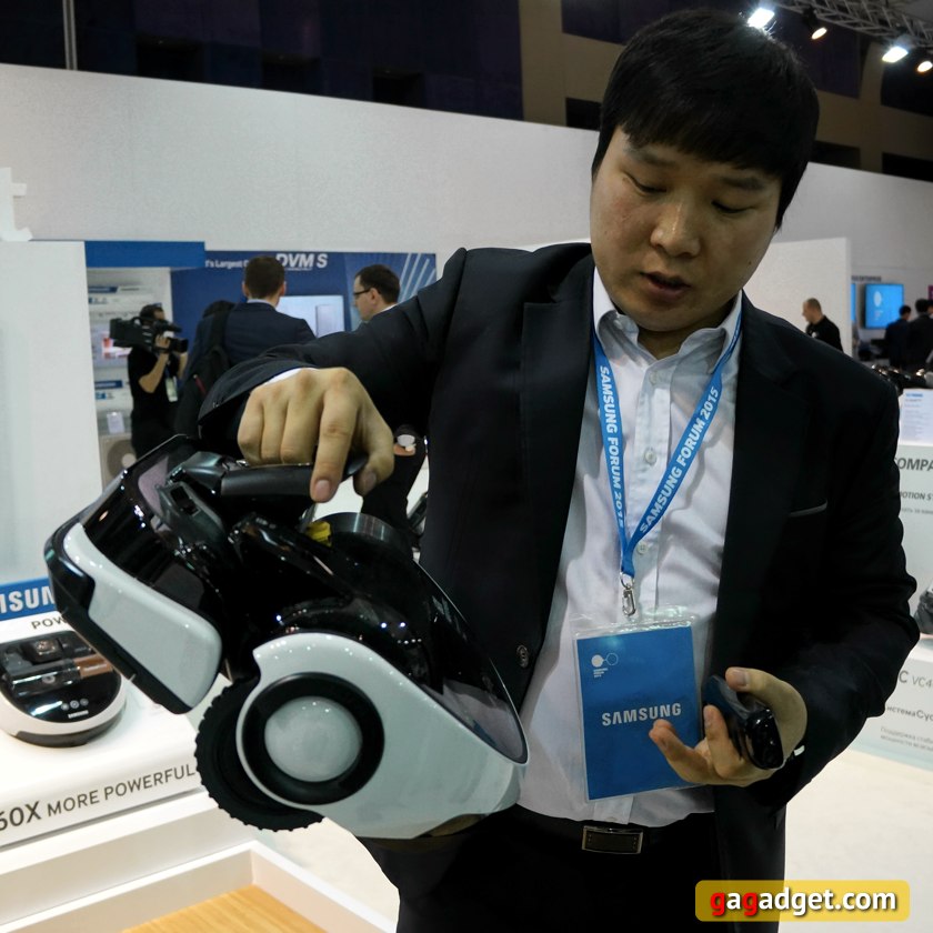 Samsung PowerBot: робопылесос за 1600 долларов (видео)-5