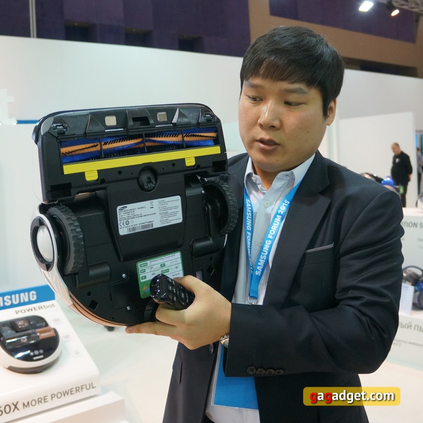 Samsung PowerBot: робопылесос за 1600 долларов (видео)-6