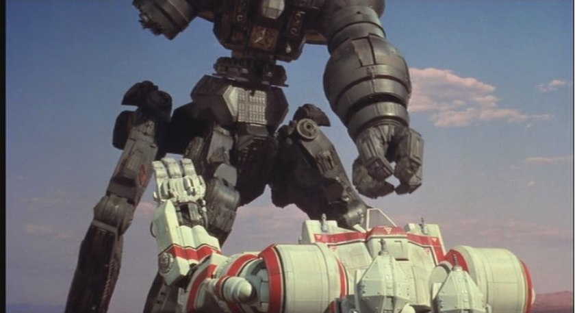 Десять фильмов с огромными боевыми человекоподобными роботами-3