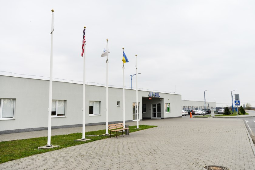 Умная фабрика электроники в Украине: фоторепортаж с завода Jabil-3